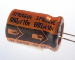 Aluminum Electrolytic - 680uF @ 16v - Radial